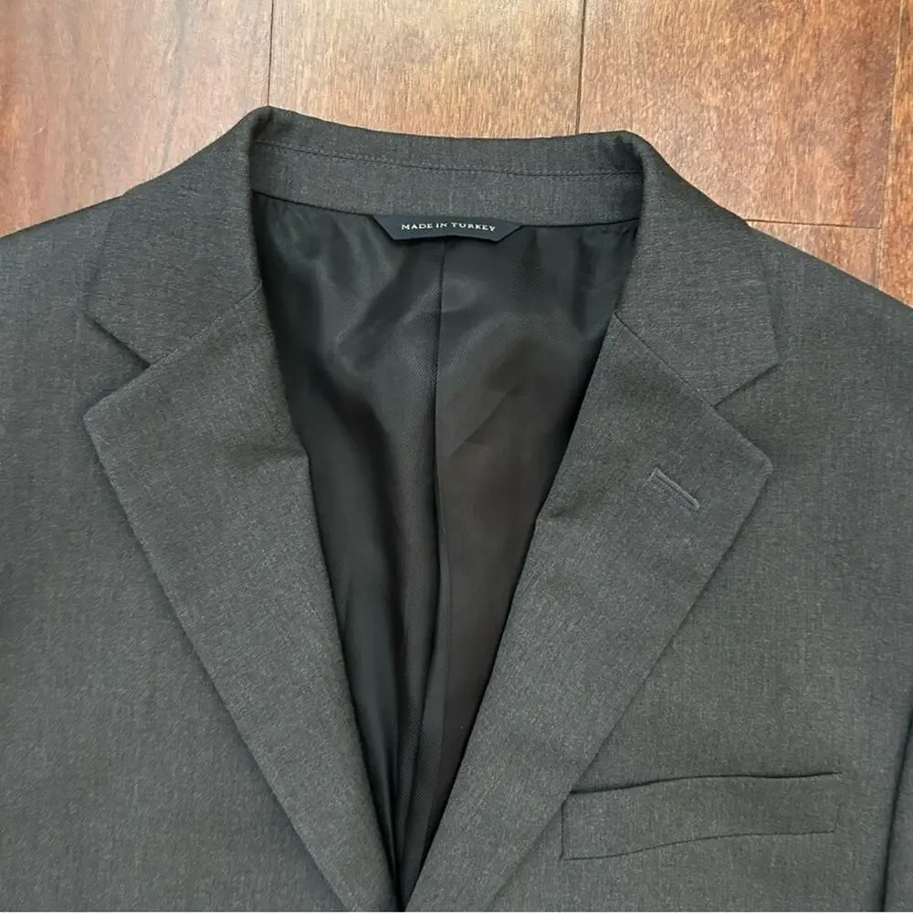 Banana Republic “Modern” Men's 100% Wool Gray Blazer, Size 40R
